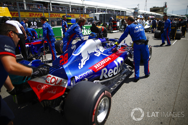 Brendon Hartley, Toro Rosso, llega a la parrilla