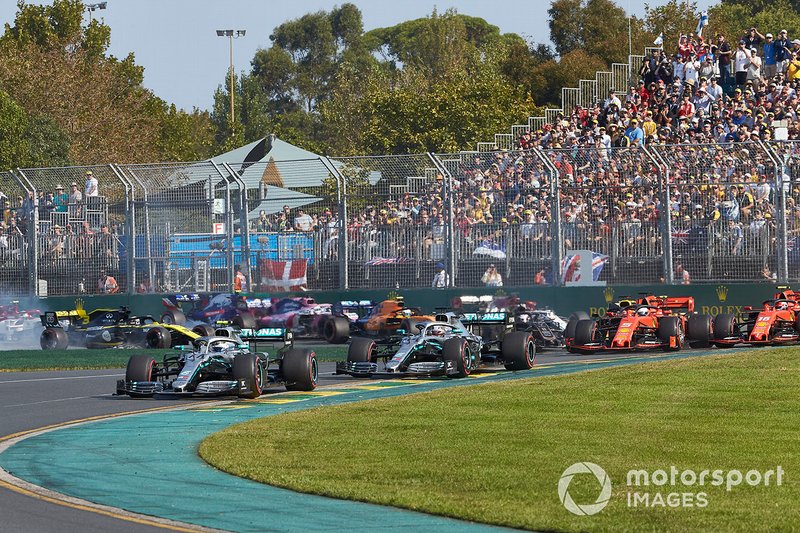 Valtteri Bottas, Mercedes AMG W10, leads Lewis Hamilton, Mercedes AMG F1 W10, Sebastian Vettel, Ferrari SF90, Charles Leclerc, Ferrari SF90, Max Verstappen, Red Bull Racing RB15, and the rest of the field at the start