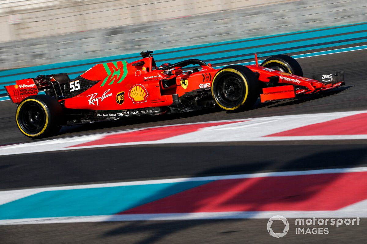 Carlos Sainz Jr., Ferrari SF90 Mule. Saat tes ban 18 inci di Abu Dhabi, beberapa waktu lalu, stiker UPS masih terlihat di samping bodi mobil Ferrari.