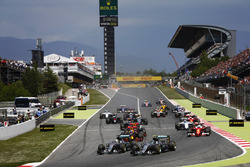 Nico Rosberg, Mercedes F1 W07 Hybrid, Lewis Hamilton, Mercedes F1 W07 Hybrid, Daniel Ricciardo, Red Bull Racing RB12 TAG Heuer, Max Verstappen, Red Bull Racing RB12 TAG Heuer, Sebastian Vettel, Ferrari SF16-H, Kimi Raikkonen, Ferrari SF16-H, startta