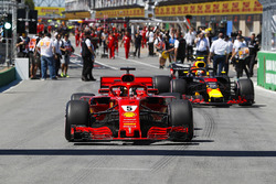 Pole: Sebastian Vettel, Ferrari ve Max Verstappen, Red Bull Racing