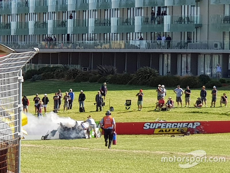Fans near Black Swan Racing Porsche 911 GT3-R: Tim Pappas, Jeroen Bleekemolen, Marc Lieb after the crash