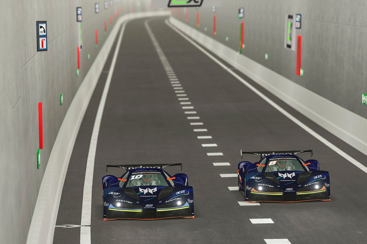 R8G Esports-teamgenoten Risto Kappet en Gordon Mutch in de Koning Willem-Alexandertunnel