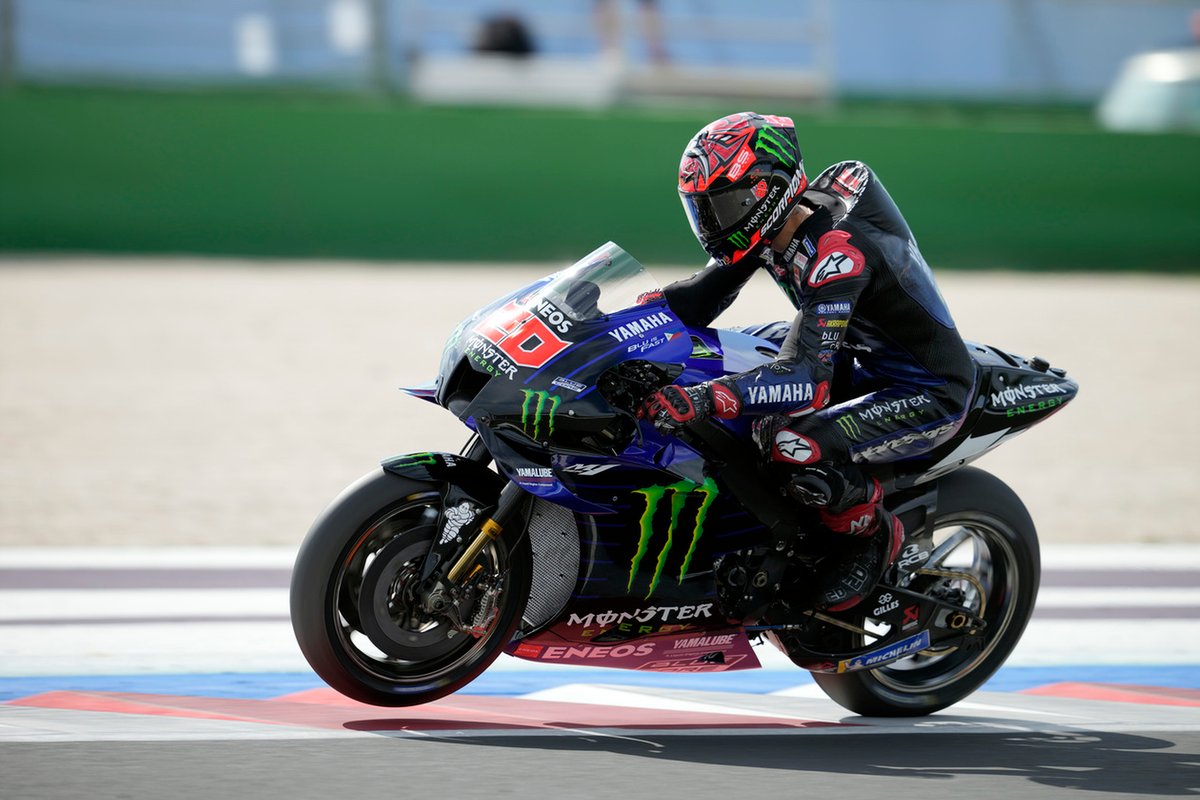Fabio Quartararo, Yamaha Factory Racing, menguji YZR-M1 2022