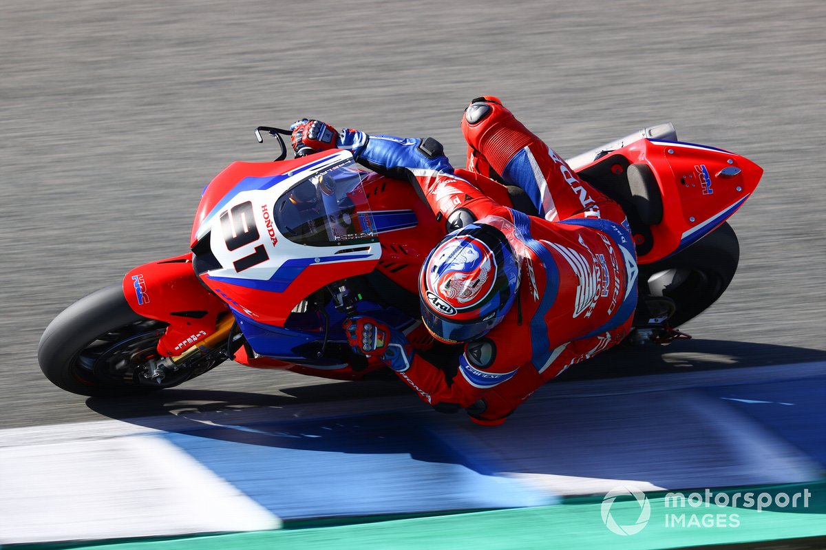 Leon Haslam, Team HRC, saat melakukan tes Honda CBR1000RR-R di Jerez, Spanyol, akhir tahun lalu.