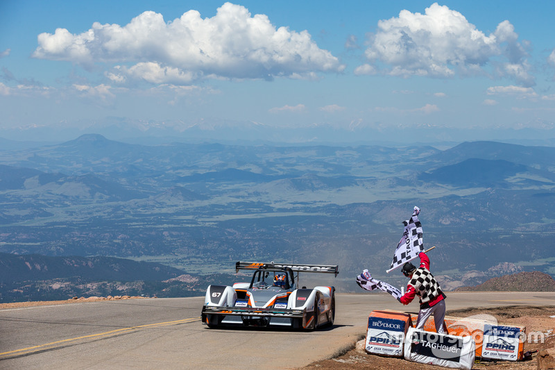 Hillclimb - Mobil listrik tercepat di Pikes Peak, eO PP100