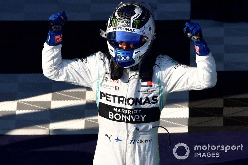 Валттері Боттас, Mercedes AMG F1, перша позиція, святкує перемогу