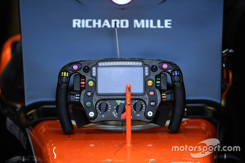 McLaren MCL32 direksiyon