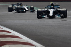 Valtteri Bottas, Mercedes AMG F1 W08, Lewis Hamilton, Mercedes AMG F1 W08