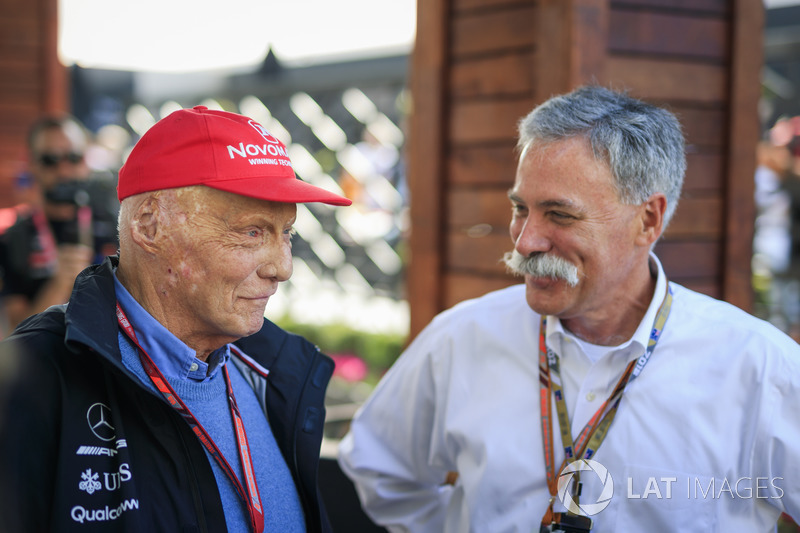 Niki Lauda, Mercedes AMG F1 Fahri Direktörü ve Chase Carey, CEO, F1