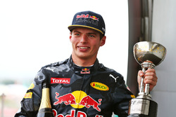 Max Verstappen, Red Bull Racing viert zijn tweede plaats op het podium