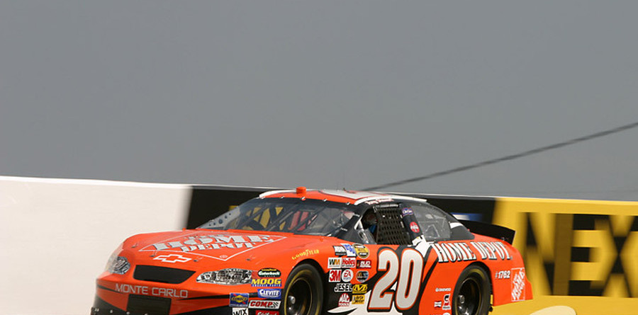 Stewart brings home win in Chicago Stewart brings home win in Chicago
