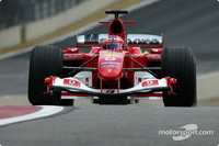 Barrichello takes home pole for Brazilian GP Barrichello takes home pole for Brazilian GP
