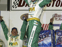 BUSCH: Kenseth tames Darlington BUSCH: Kenseth tames Darlington
