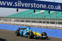 Renault one-two again on last day at Silverstone Renault one-two again on last day at Silverstone