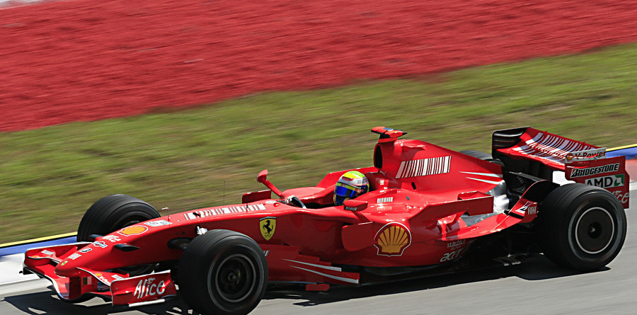 Massa claims pole position for Malaysian GP Massa claims pole position for Malaysian GP