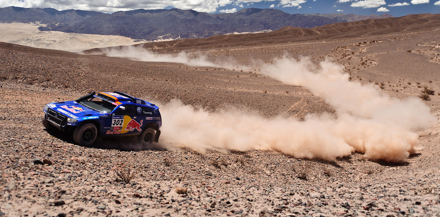 Al-Attiyah now an hour ahead as Sainz falters Al-Attiyah now an hour ahead as Sainz falters