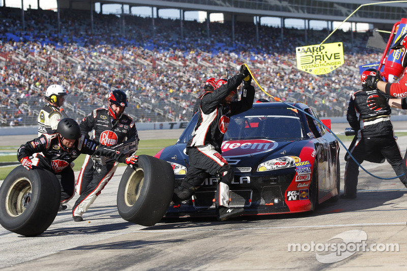 RCR teammates finish 9th, 19th and 27th in Texas 500