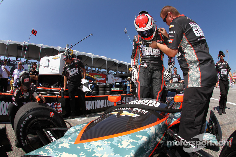 Carlos Munoz to replace Ryan Briscoe for Panther Racing Sunday in Toronto