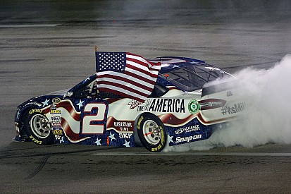 Keselowski takes dominating win at Kentucky