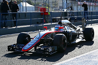 Arraque lento de Alonso con McLaren-Honda