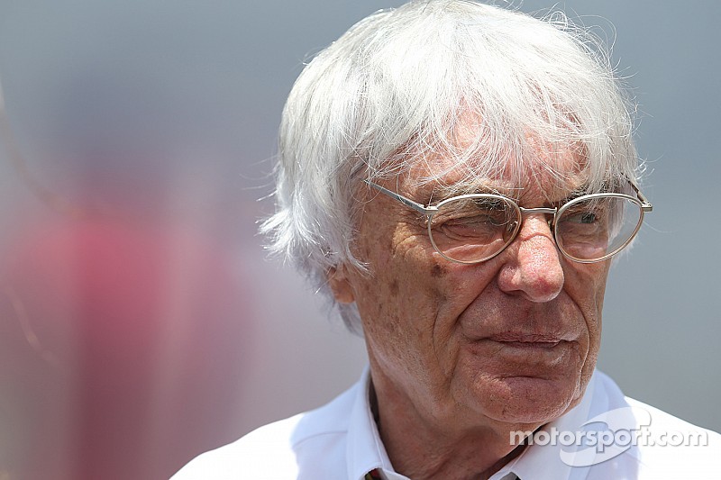 Ecclestone sigue pujando por el paquete de bajo costo