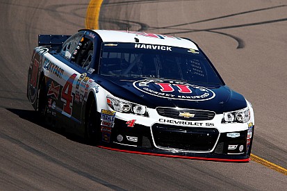 Harvick logra su cuarta victoria en Phoenix