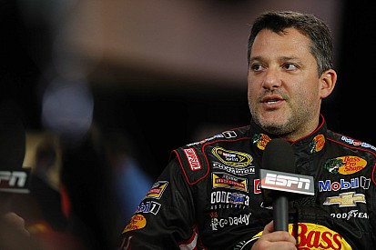 Tony Stewart, con problemas para ‘acelerar’ en 2015