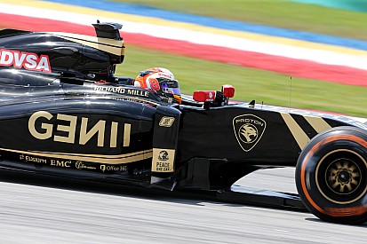 Grosjean recibió una penalización de dos puestos en la grilla