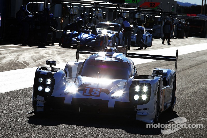 Porsche confirme en tête du Prologue