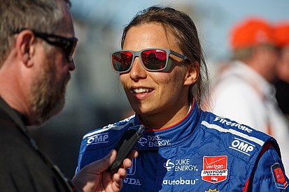 Simona de Silvestro disputera l'Indy 500