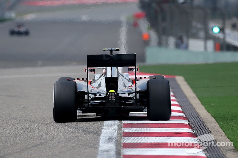 Alonso admite que los castigos por el motor son inevitables