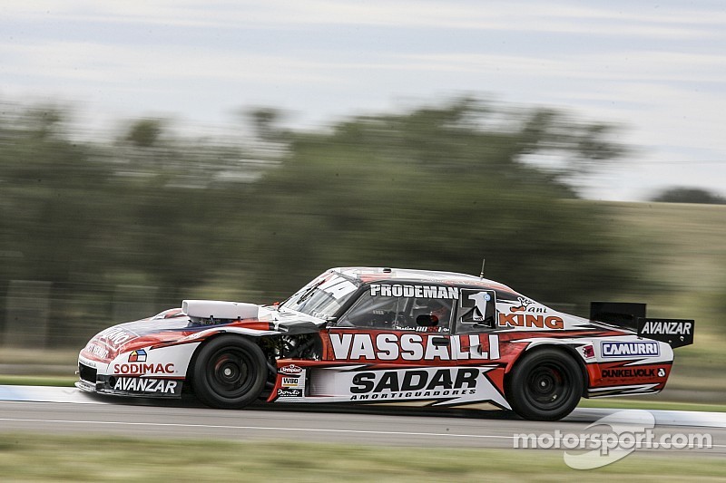 Matías Rossi manda en Neuquén