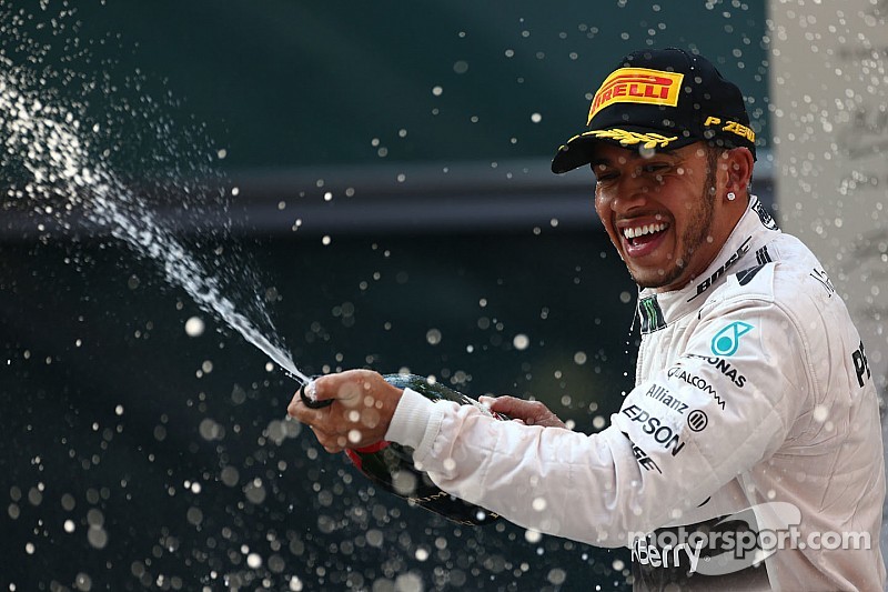 Lewis Hamilton, de fiesta en Las Vegas