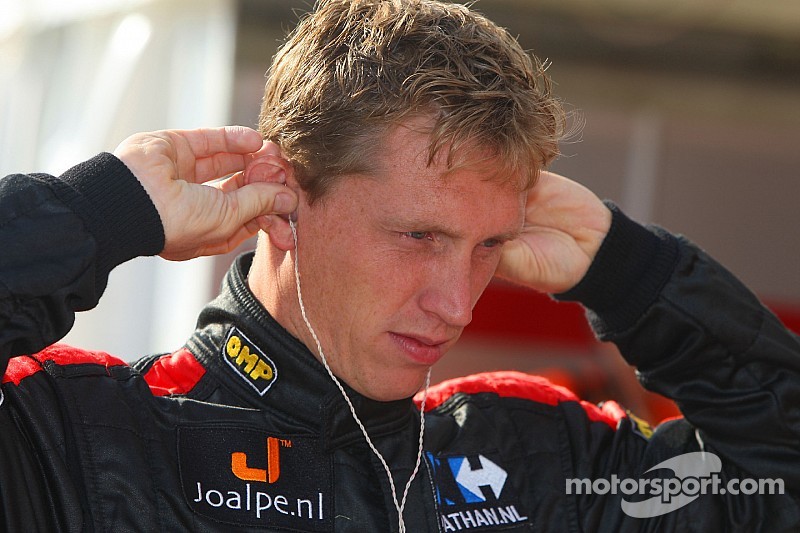 Jaap Van Lagen remplacera James Thompson sur la Nordschleife