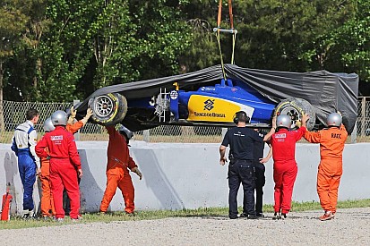 Marciello crashe la Sauber à Barcelone