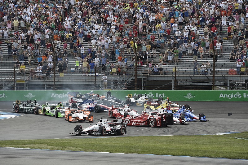 Pénalité pour Helio Castroneves après le GP d'Indy