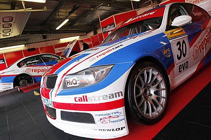 La Forster Motorsport debutta a Rockingham