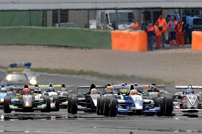 Due nuovi piloti per la Formula 2000 Light