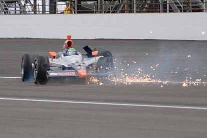 Indy 500: spettacolare incidente per Viso