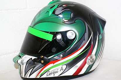 Cerqui cambia la grafica del suo casco