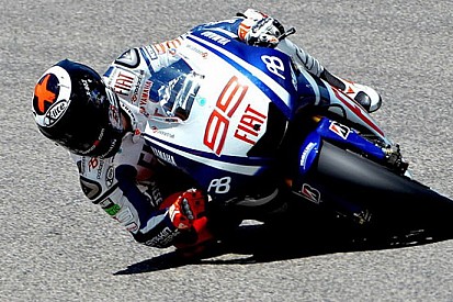 Silverstone, libere 1: Lorenzo prima della pioggia