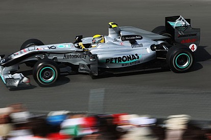 Valencia, libere 1: Rosberg poi le due McLaren