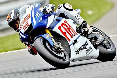 Lorenzo subito veloce nelle prime libere