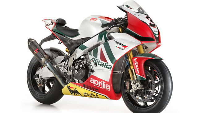 L'Aprilia RSV4 Biaggi Replica al Luxury Garage