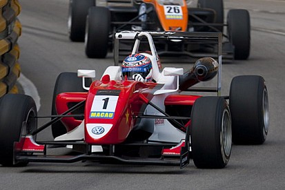 Mortara domina la Qualifying Race a Macao