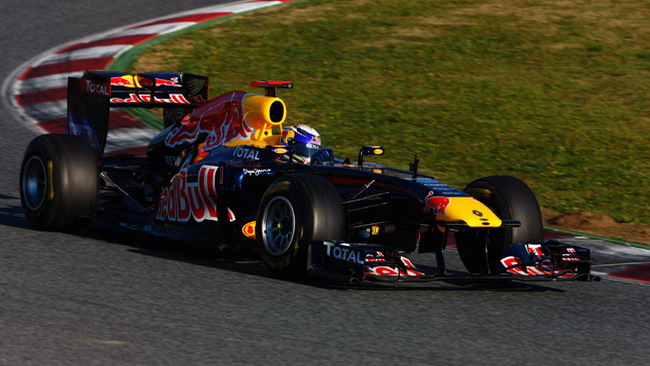Barcellona, Day 2: Vettel ancora al top alla pausa