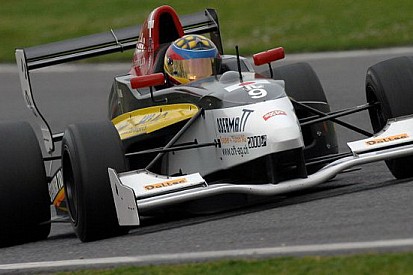 F2000 Light: Calamia vince gara 1 della Opening Serie