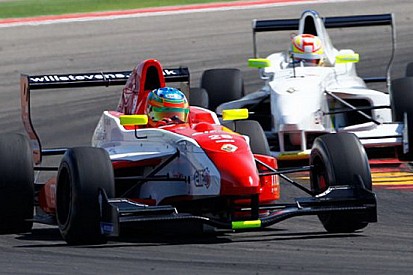Will Stevens in pole position anche in gara 2