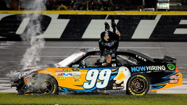 Edwards trionfa nell'All-Star Race di Charlotte